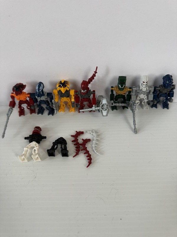 LEGO BIONICLE MINI FIGURES Lot of 8
