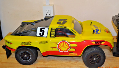 Team Associated SC10 1/10 Scale 4WD Brushless Short Course Truck  w/ Transmitter