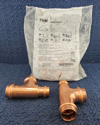 (QTY 5) FNW FNW5V3476FDF: 3/4 x 1/2 x 3/4'' Copper Press Tee Fittings