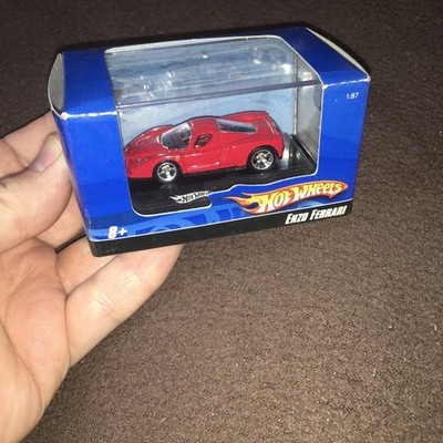 Enzo Ferrari 2007 Mattel Hot Wheels Red 1:87 Scale Die-cast Beautiful In Box