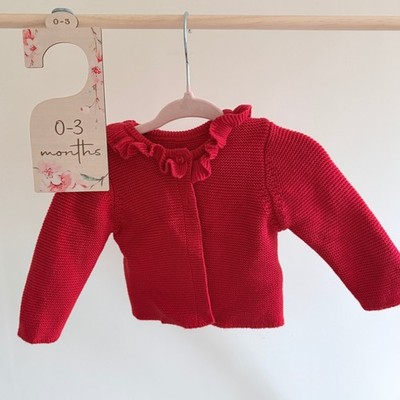 Baby Mädchen Matalan 0-3 Monate rot Strick Rüschendetail 100 % Baumwolle Strickjacke