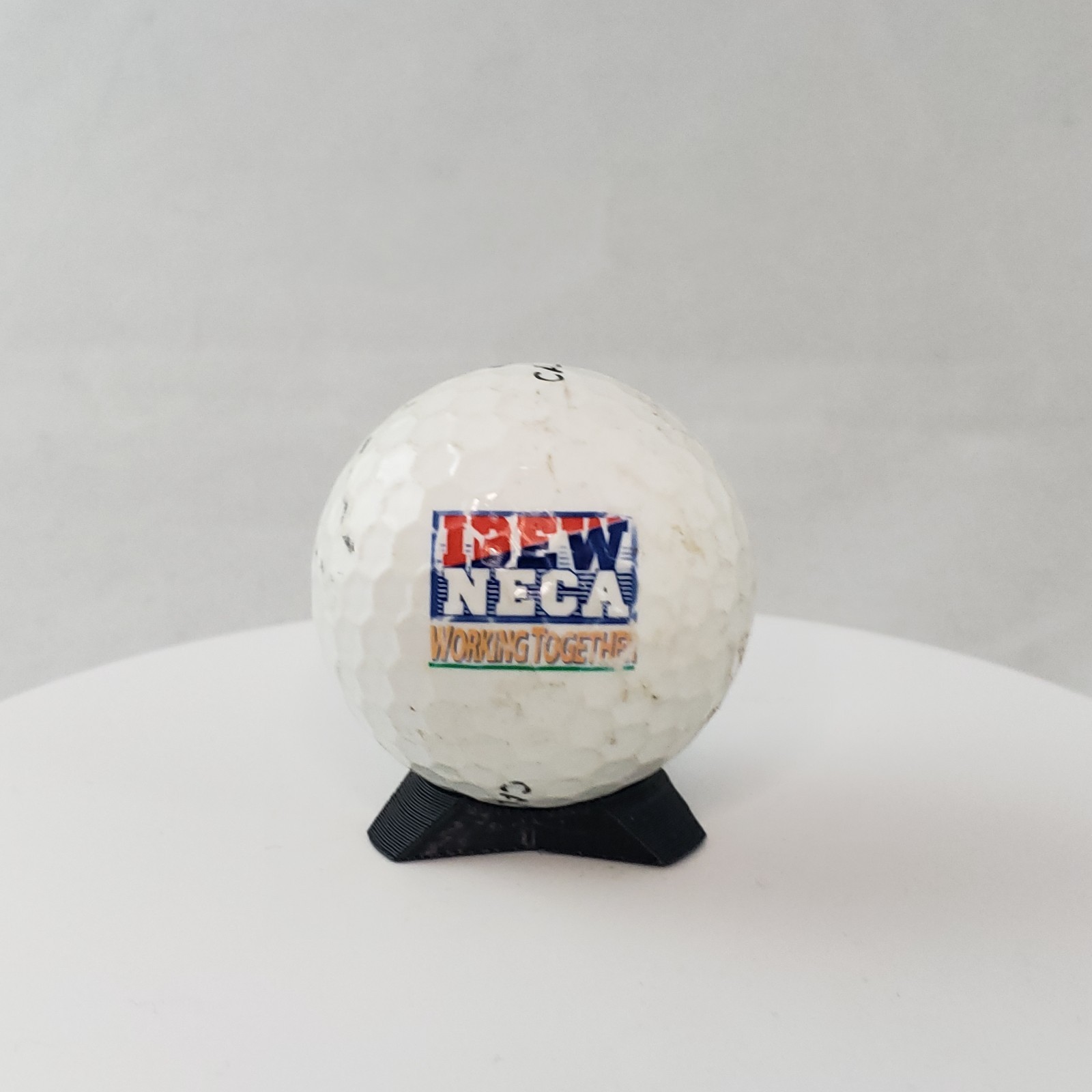 I3EW NECA Working together Callaway Vintage Collectible Logo Golf ball