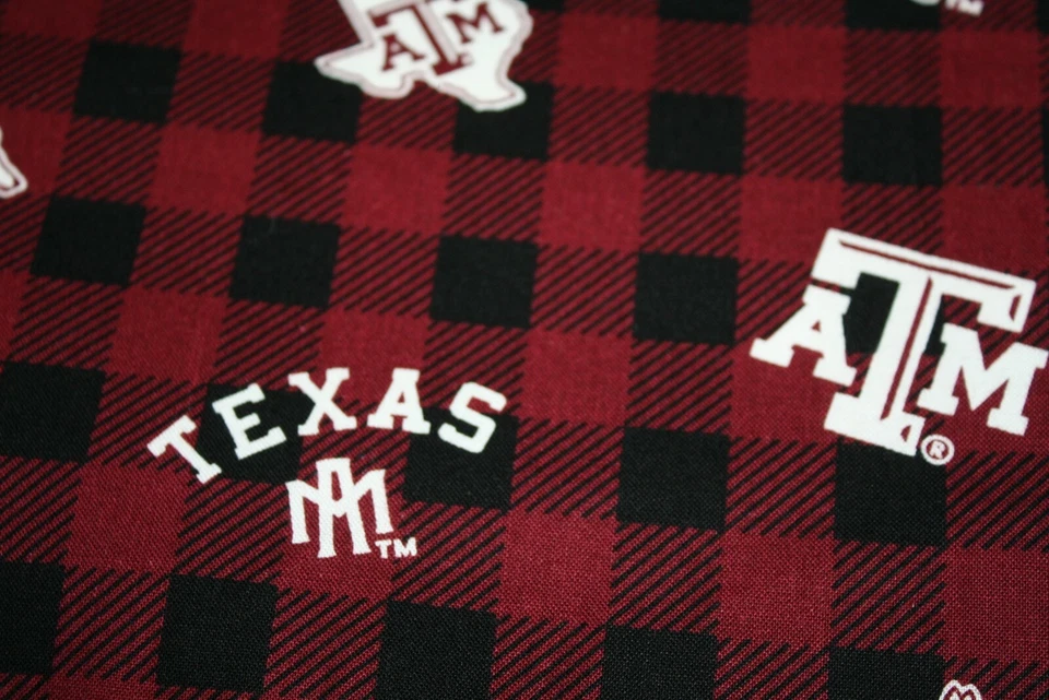 Texas A&M Cotton Fabric 18" x 42" Material 1/2 yard Plaid Football Red crafts - Image 3 of 3