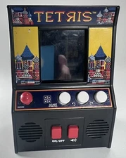 Arcade Classics TETRIS Retro Mini Handheld Game 09594 ~ Tested And Works