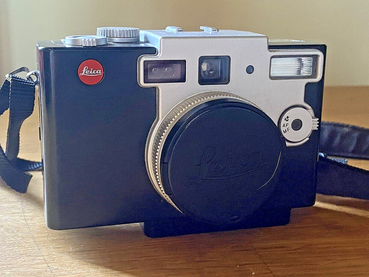 Leica Digilux Digilux 1 4.0MP Digital Camera - Black for sale