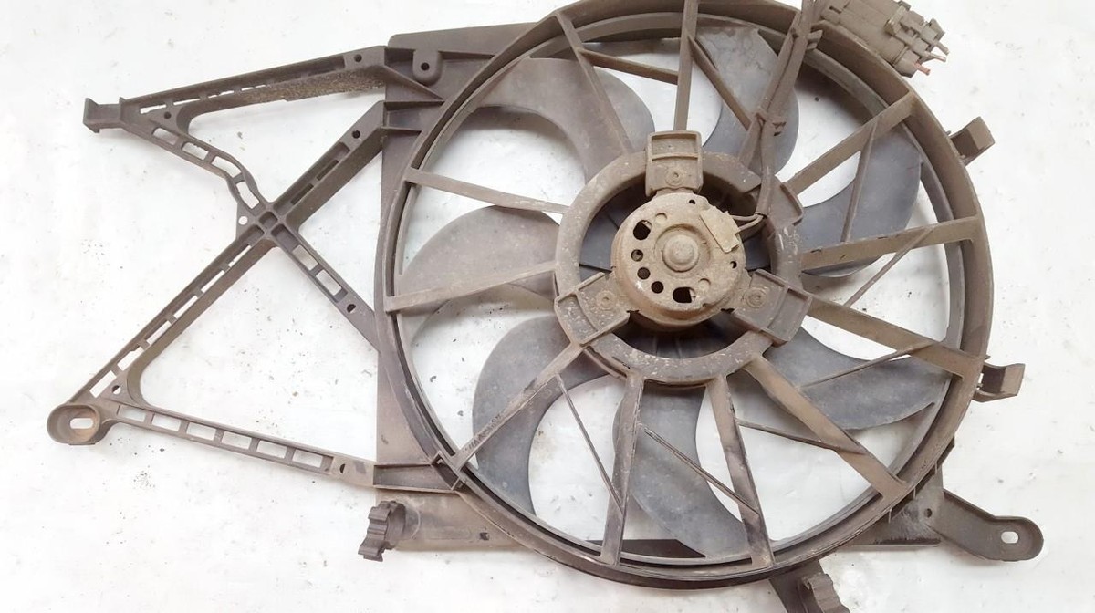 【tvdfan】 90572749 0130104804 Diffuser, Radiator Fan for Opel Astra