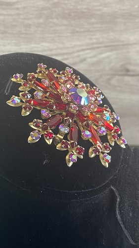 Vintage Starburst Brooch Pin Red Rhinestone Prong Set Gold Tone - Picture 5 of 19