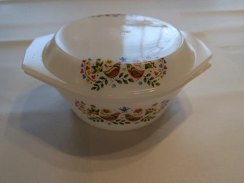 Vintage Arcopal Milk Glass Casserole With Lid, Birds. French Pyrex