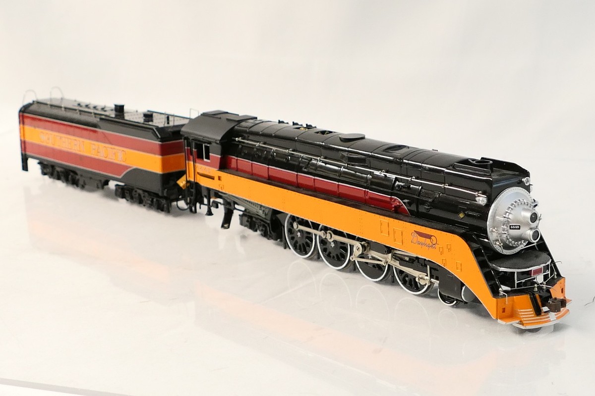 Bachmann 50201 HO Scale DCC+S Locomotive Southern Pacific Daylight