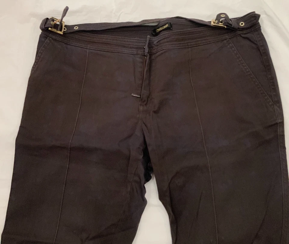 PANTALONES RECTOS AJUSTADOS ROBERTO CAVALLI TALLA. 48 ITALIA - MEZCLA DE ALGODÓN - COLOR MARRÓN - USADO Foto 2 de 4