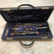 Selmer-Paris Professional Series 10 G Clarinet Serial #W9015