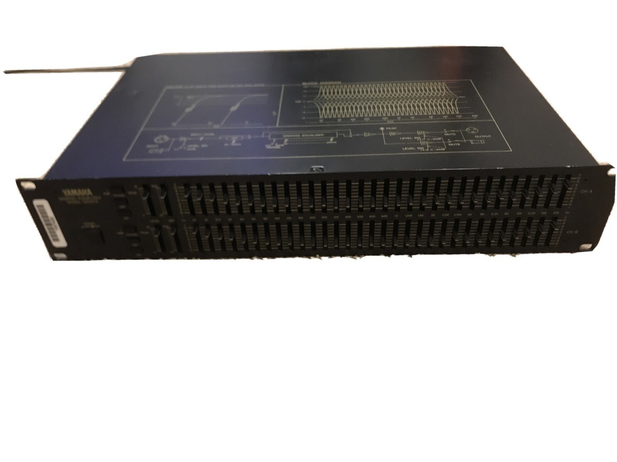 アンプ Yamaha GRAPHIC EQUALIZER MODEL Q2031A YAMAHA MODEL Q2031A PROFESSIONAL AUDIO MUSIC STEREO GRAPHIC