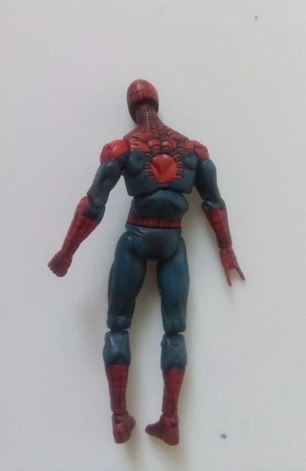 Marvel Universe Collection Spiderman 3.75 " Action Figure Hasbro Toys  - Image 2 of 2