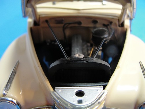 New 1:24 Danbury Mint Cream 1941 Chevrolet Special Deluxe Original Box & COA. - Picture 2 of 10