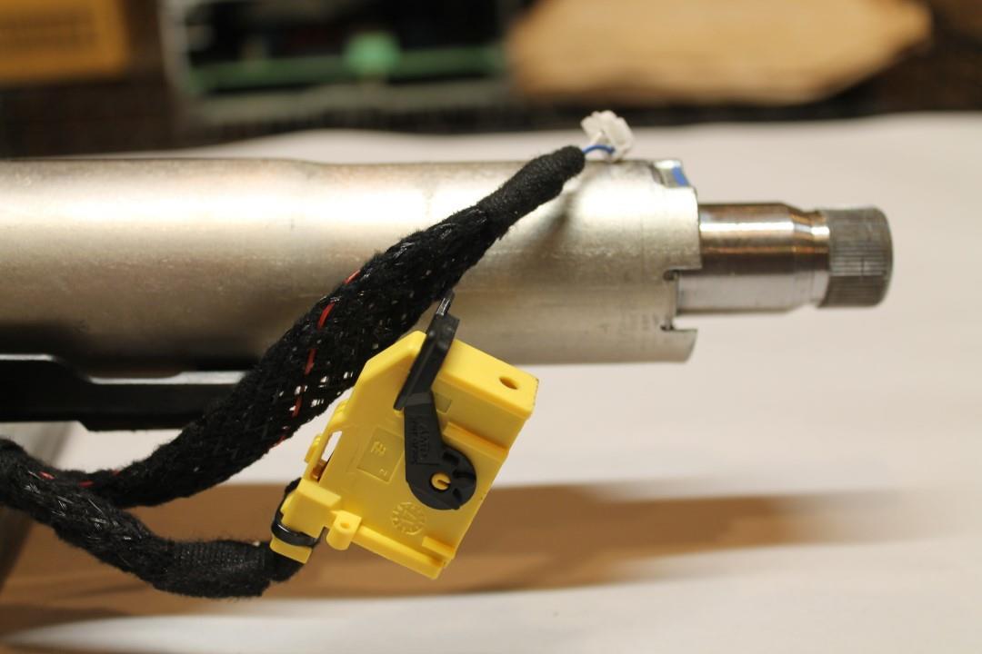 McLaren 11D0083RP 13M3065CP Electronic Adjustable Steering Column Assembly ~