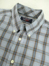 Roundtree & Yorke Travel Smart Men's Sz. Large Button Down Shirt Blue Plaid