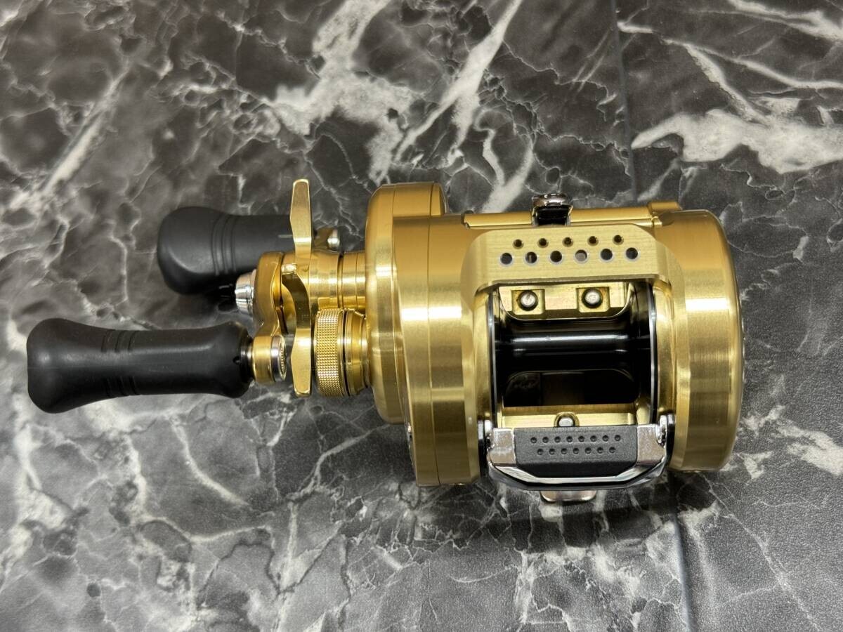 リール SHIMANO 18CALCUTTA CONQUEST 401 Shimano 18 CALCUTTA CONQUEST 401 Left Hand Bait Casting Reel