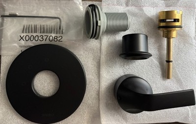 T60850 - BL  3 Function Diverter Trim Black, New!!!
