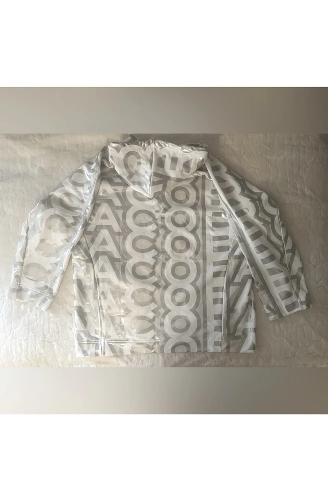 Sudadera con Capucha Marc Jacobs Monograma Cremallera | Plateada/Blanca Talla M/L. Nuevo con etiquetas puestas. Foto 4 de 4