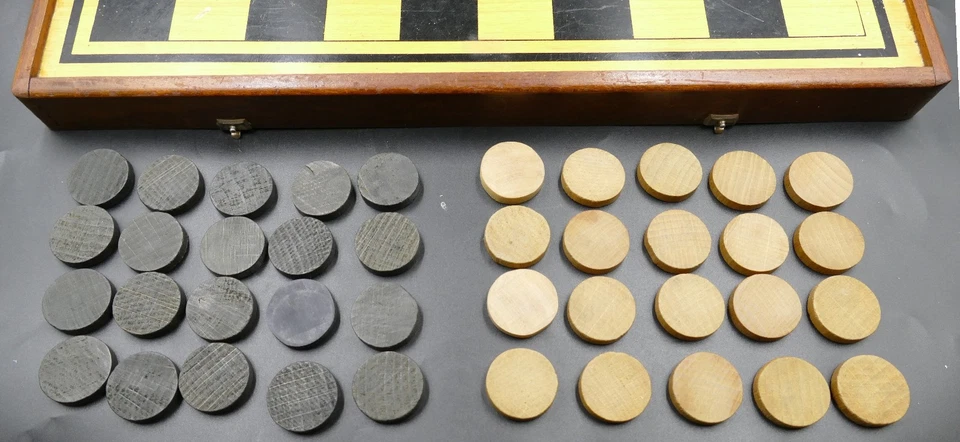 Jeux de dame ancien - Photo 3/4