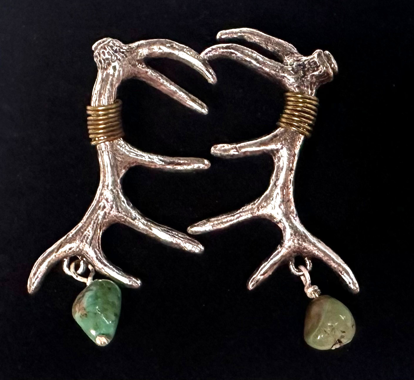 Costume Silver Tone Antler Green Stone Pierced Earrings Jewelry Lot K