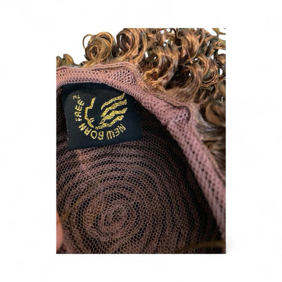 Media Peluca Mujer Recién Nacida Libre Marrón Corto Rizado Sintético Foto 4 de 4