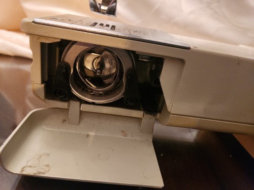 Kenmore Sewing Machine Model 158  Ultra Stitch 6, Foot Pedal Repair or Parts - Imagen 3 de 10