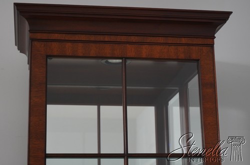 L67082: HENKEL HARRIS Model 2301 1 Door Mahogany Display Cabinet - Picture 9 of 19