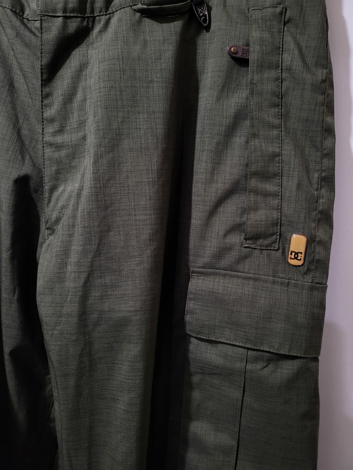 DC 5K Series Ski Snowboard Pants L Exotech 5000 Large Cargo Pockets EUC!!