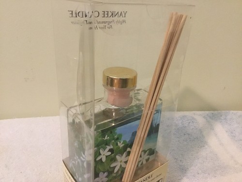 Yankee Candle Rare Tahitian Tiare Flower 3oz Reed Diffuser NEW 2009 Fragrance - Picture 4 of 6