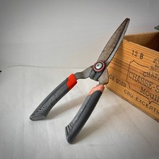 VINTAGE WILKINSON SWORD SHORT HANDLE HEDGE SHEARS GARDEN CLIPPERS STEEL