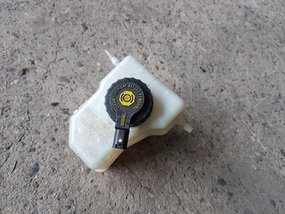 BMW X1 E84 3er E90 E91 E92 LCI Ausgleichsbehälter Bremsflüssigkeit 6764117