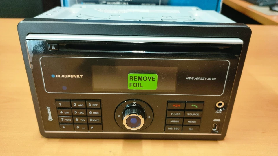 Radio CD Blaupunkt con USB doble DIN totalmente nuevo - Imagen 2 de 4