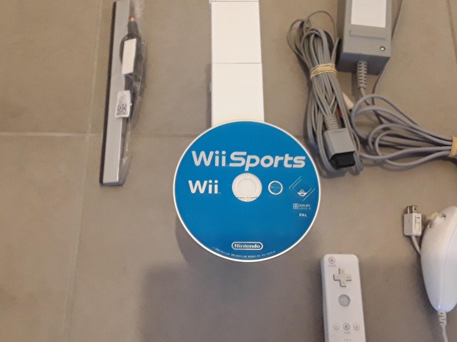 Console Nintendo Wii + Accessoires + Jeu ( Wii Sports ) eBay