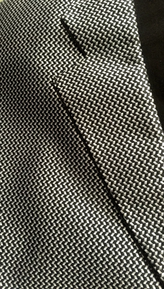 Oleg Cassini Mens 5 button w/ lapel Formal Tuxedo Vest Size Meduim VERY NICE! - Image 3 of 4