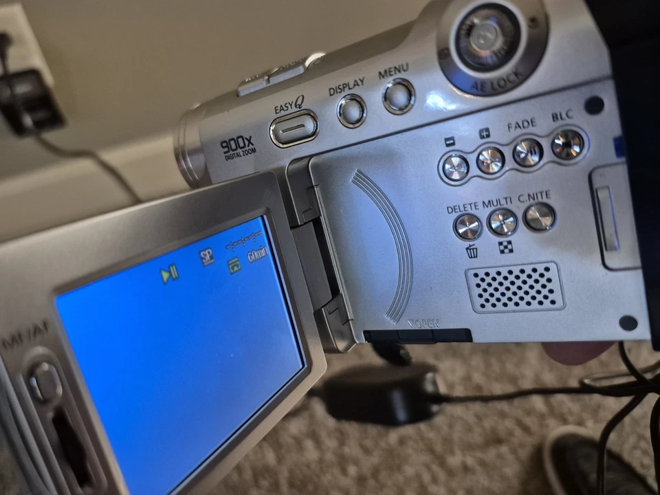 Samsung DuoCam SC-D6550 Mini DV Camcorder READ DESCRIPTION  - Image 2 of 4