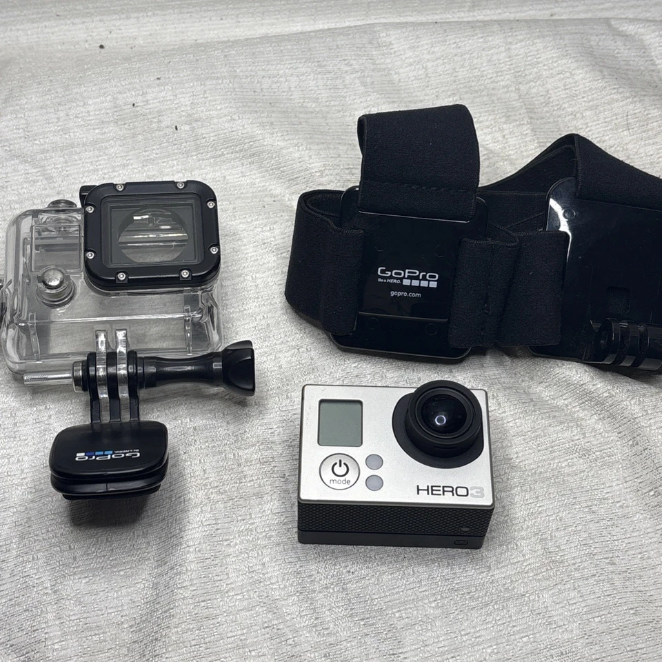 GoPro Hero 3 Black Edition Video Action Camera With Accessories Excellent Cond’ - Image 2 of 4