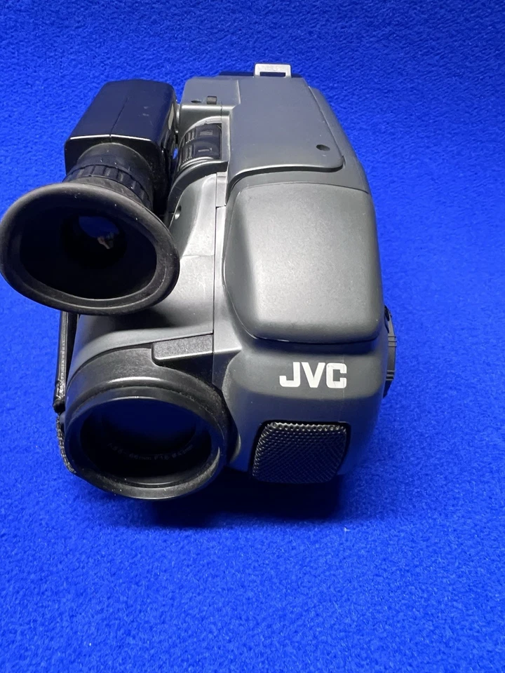 JVC Videomovie GR-AX84 Compact VHS Camcorder VHS-C 12x. Untested. E005 - Image 3 of 4