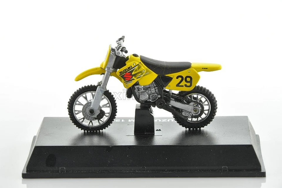 SUZUKI RM 125 1/32 NEW RAY - Image 3 of 4