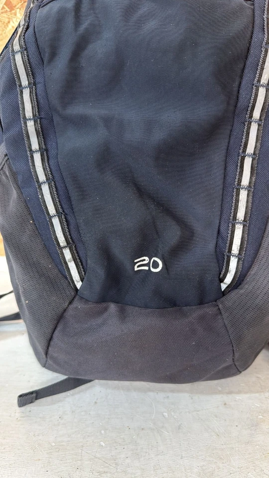 Mochila Highton 25L unisex para adultos Regatta - azul marino Foto 2 de 4