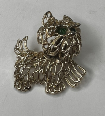 Vintage Figural Unsigned Terrier Dog Gold Tone Trembler Brooch Pin Green 2.75 