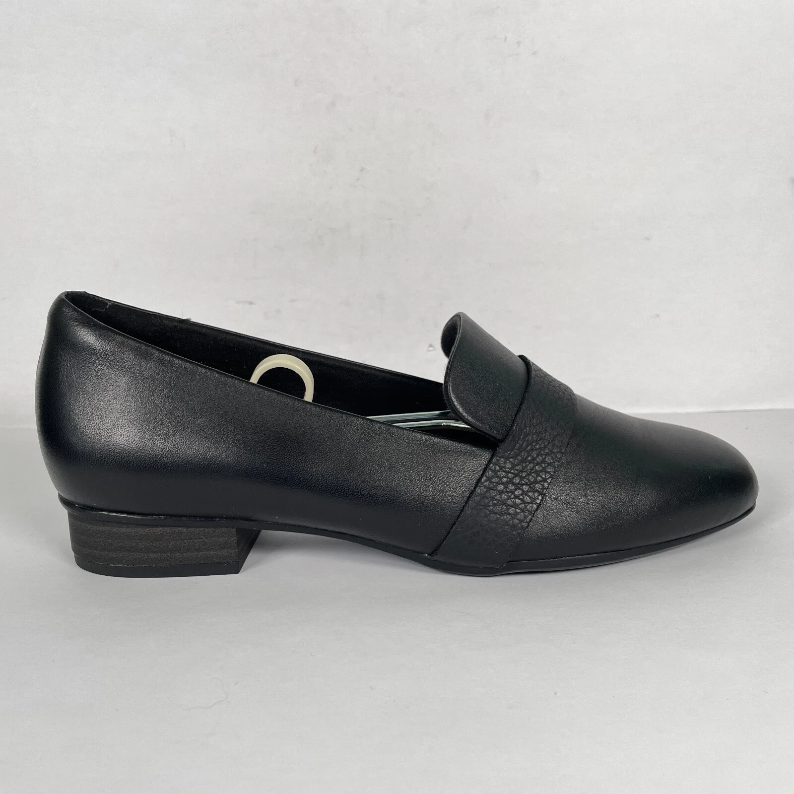 Mocassini décolleté neri Clarks Juliet Ariel da donna taglia 8 M in pelle