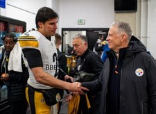 MASON RUDOLPH PITTSBURGH STEELERS QB WITH ART ROONEY III READ BELOW 1/6/24 8X10