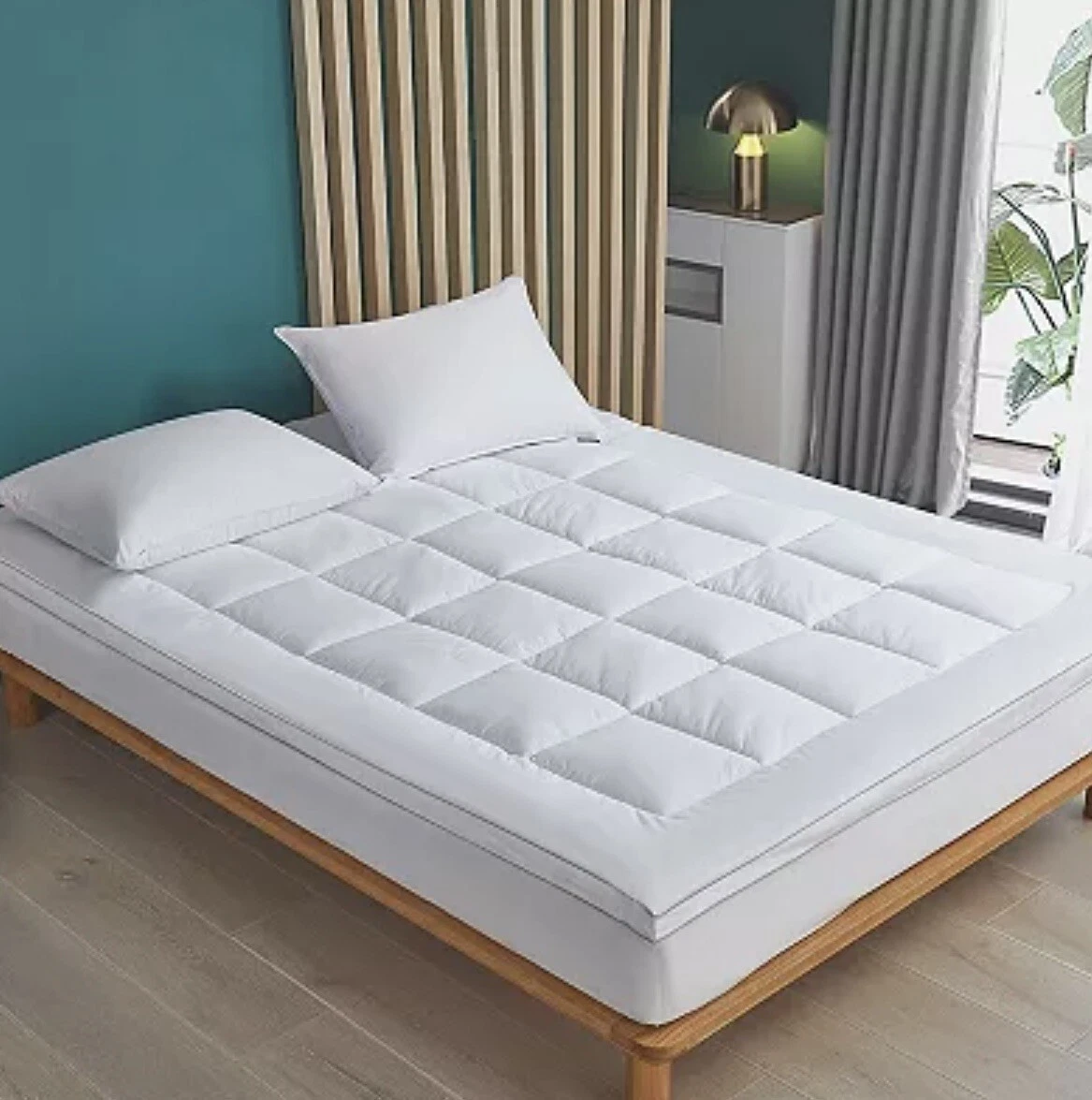 Hotel Suite King Size Tencel Mattress Topper, Retail Price $180