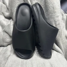 Yeezy Slides Black
