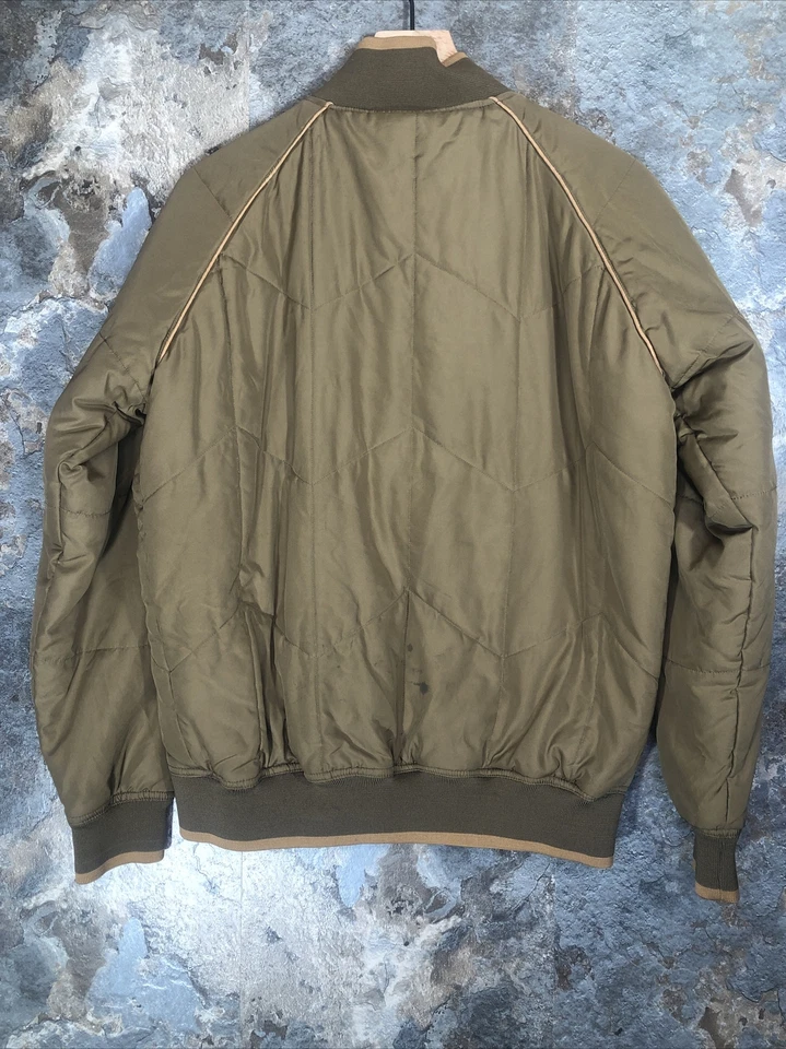 DVS Shoe Company Hombres M Mediano Bombardero Acolchado Patinador Chaqueta Marrón Botón a Presión Foto 2 de 4