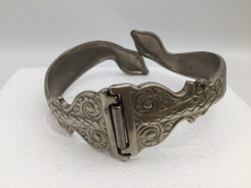 Egyptian WHITE METAL signed “S”in Diamond. SNAKE HEAD bangle bracelet clasp - Picture 3 of 7