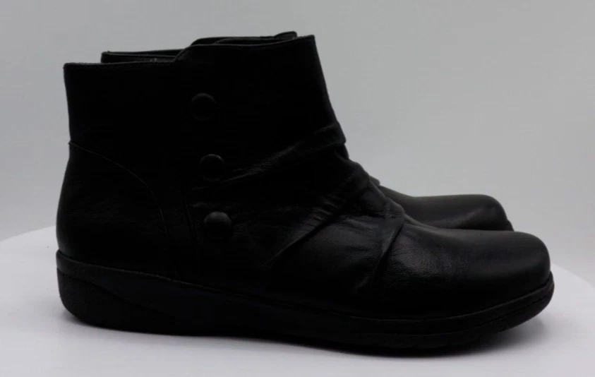 Clarks Cheyn Anne Button Women s Leather Zip Ankle Boots Booties