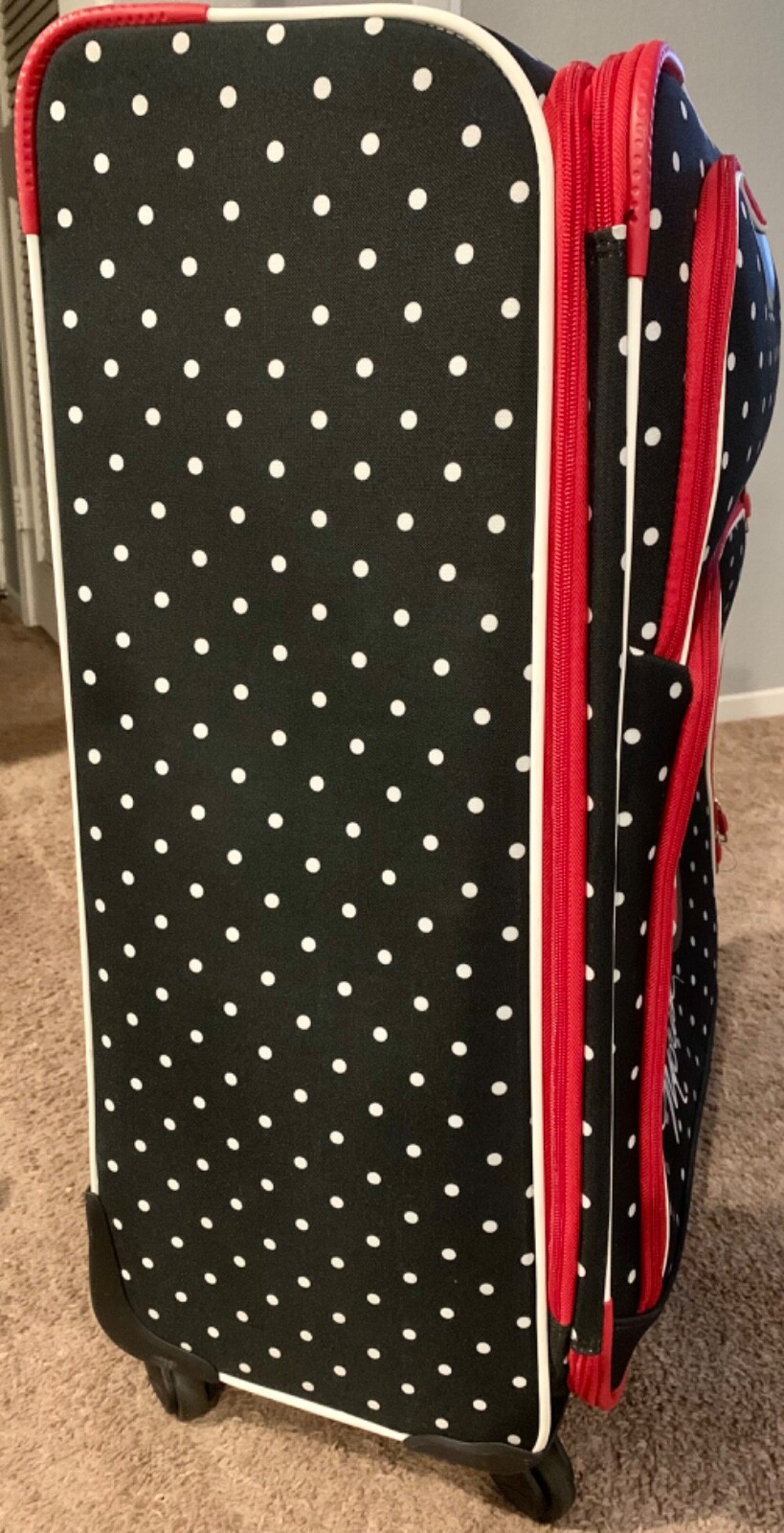 Disney Minnie Mouse Red Bow 28 in Luggage/ Suitcase