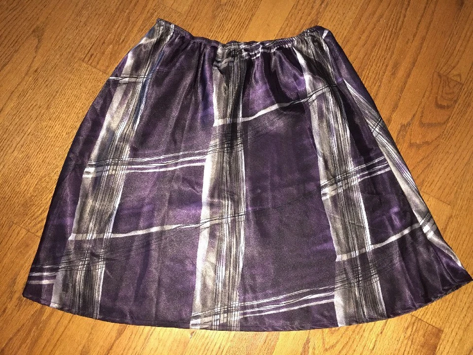 Женская эластичная юбка на талию из полиэстера фиолетового и серебристого цвета NEW YORK & COMPANY размер 12 - Изображение 3 из 4